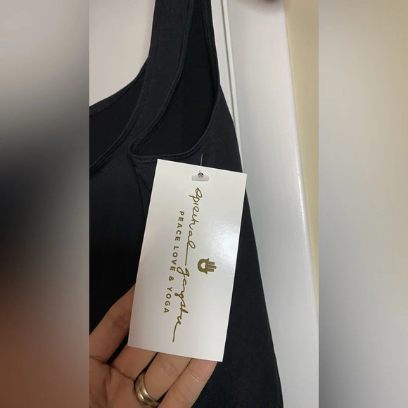 NWT Spiritual Gangster Black Seamless Tank Top Size M/L - Picture 4 of 6